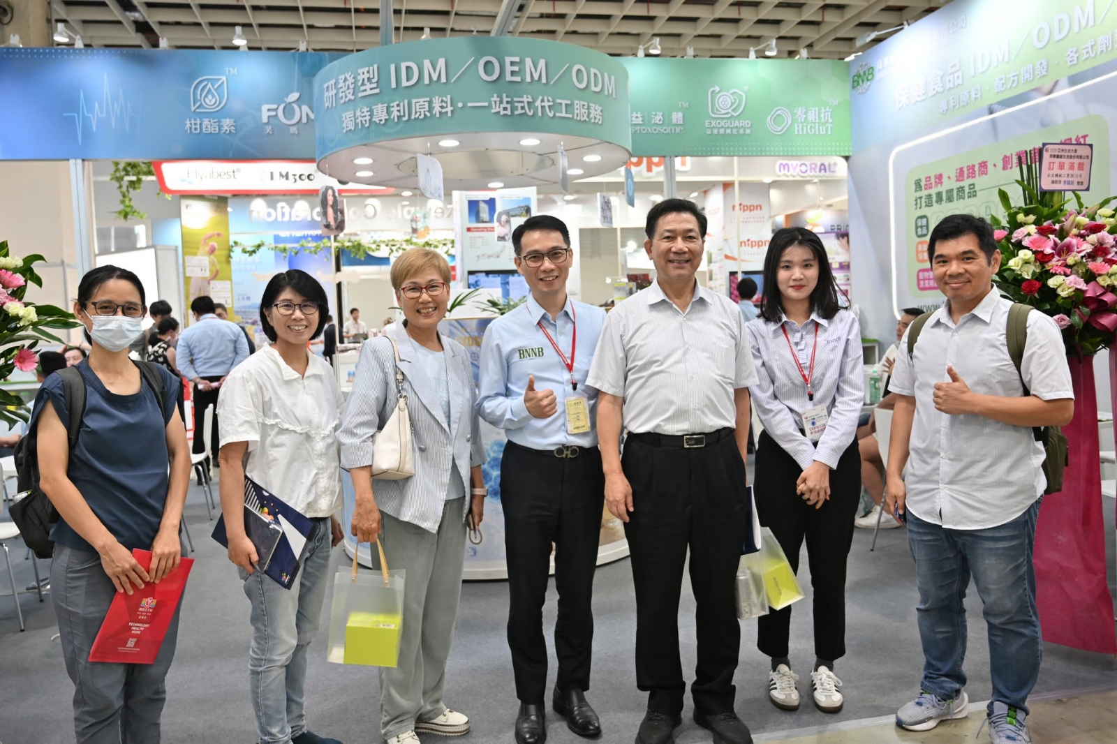 拜寧騰能生技團隊為客戶打造市場明星商品大合影09